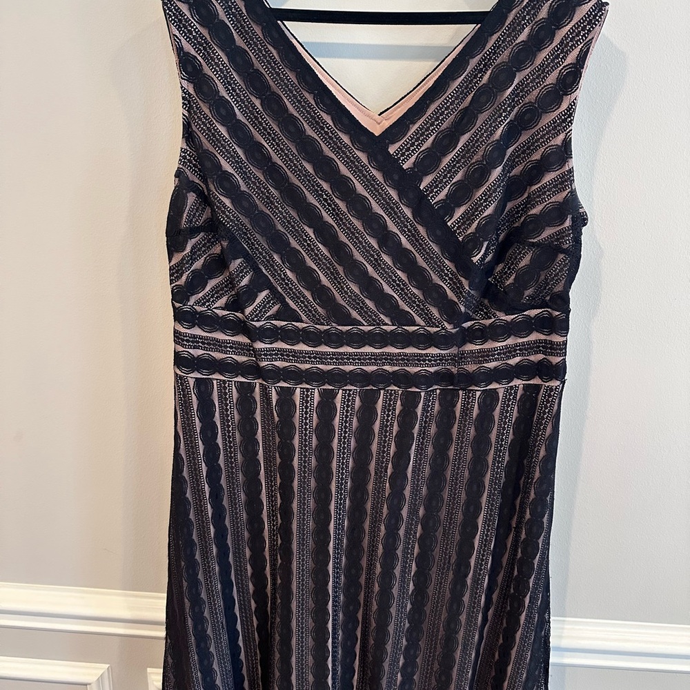 Elegant Black and Pink Lace Dress